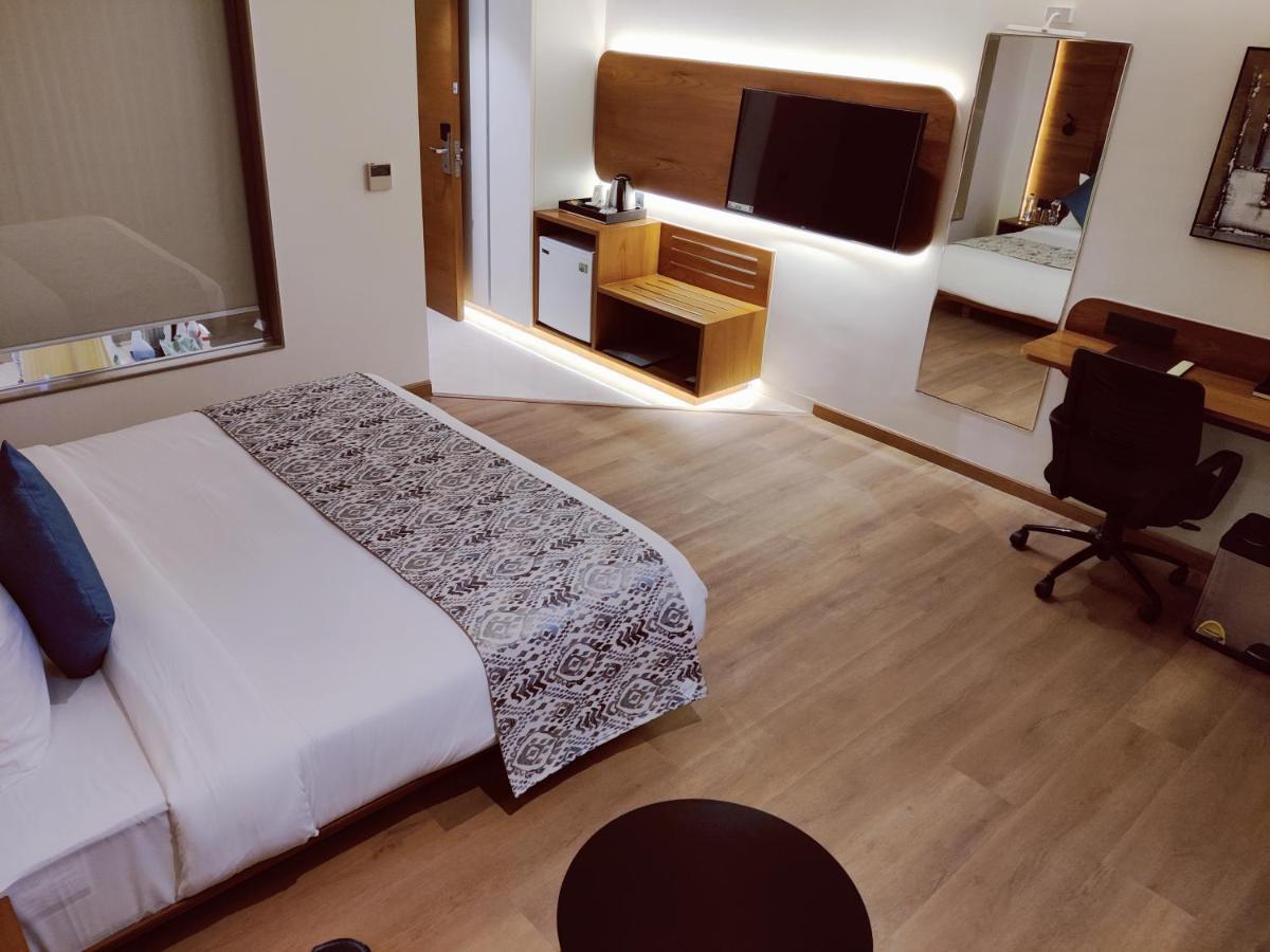 The Fern Residency, Jamnagar Hotel Екстериор снимка